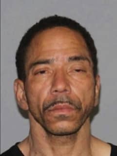 Elizabeth Man Wanted For Robbery In Newark, Police Say
