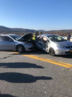 Four-Vehicle Route 17 Crash Causing Delays In Woodbury