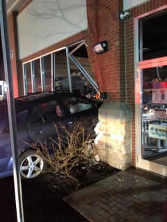 Car Crashes Into Pet Store In Trumbull