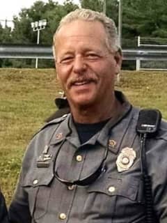 Former Trumbull Police Officer Who Enjoyed Stargazing With A Cigar Dies At 67