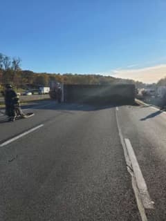 Truck Driver Charged With DWI After Overturning In Hudson Valley