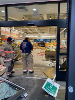One Injured After SUV Crashes Through Produce Section At Whole Foods In Montgomery County