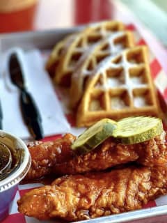 Hot Chicken Chain Spices Up Route 17