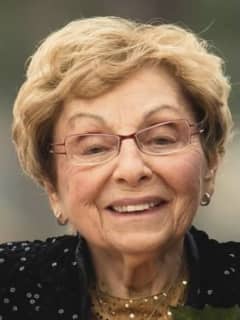 Longtime Eastchester Resident Leonore Young, 94, Teacher, Yankees Fan, Dies of COVID-19