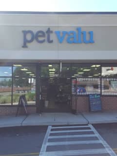 Get Free Dog Washes & Other Deals: Pet Valu Opens In Briarcliff Manor