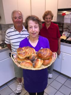 Stamford Woman Finds Her Calling With Challah Baking Tradition