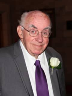 Thomas W. McGillicuddy, Fairfield Prep's First Lay Principal, Dies At 83