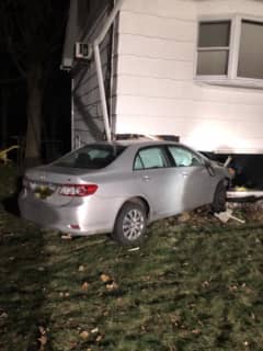 Drunk Driver Crashes Into Home In Rockland, Police Say