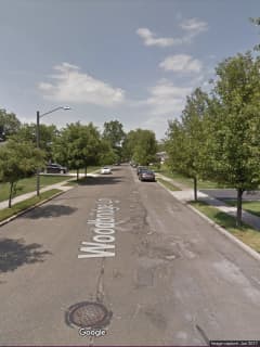 Two Long Island Residents Attacked After Chasing Four Men Breaking Into Vehicle, Police Say