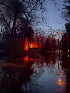 House In Lincoln Park Flood Zone Catches Fire (VIDEO)