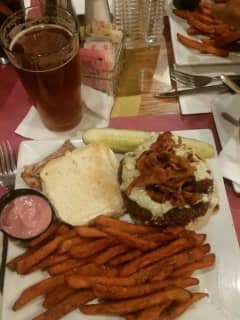 Vote: Squire's In Briarcliff Manor Ranks Among DVlicious Burger Finalists