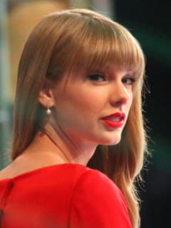 Yonkers Woman Battling Cystic Fibrosis Gets Big Lift From Taylor Swift