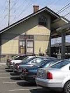 Parking Rate Hikes Pondered At Metro-North Darien, Noroton Heights Station