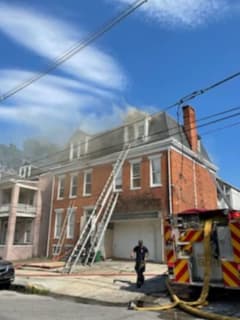 Apartment Fire injures 3 Firefighters, Displaces 9 People In York