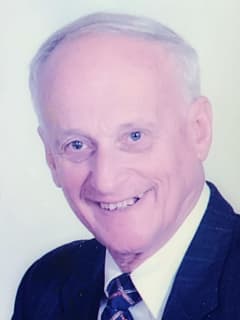 Carl Alber Of Trumbull, 89, Longtime Stratford CPA, Dies Of COVID-19