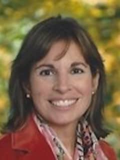Lisa Annunziato, Beloved Teacher In Ridgefield For 21 Years, Dies At 57