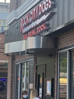 New Hot Dog Spot Opens On Long Island