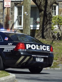 Police Pursue Six Suspects In Yonkers Robbery, Shooting