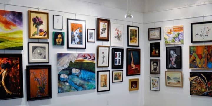 The White Plains Center for the Arts Gallary features six exhibits every year.