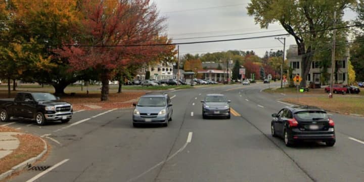 The intersection of Route 9 (Russell Street) and West Street in Hadley. Taking West Street to UMass Amherst is a long-held tradition for local commuters.