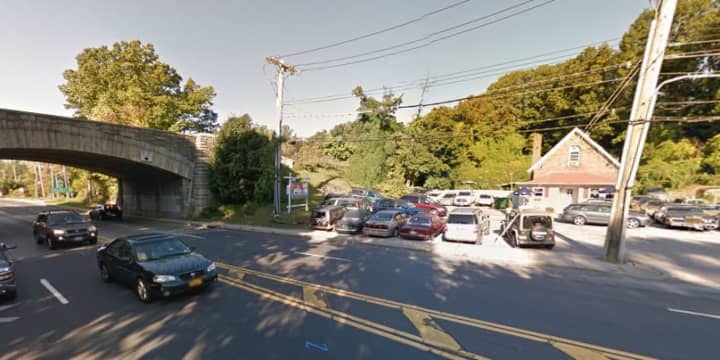 A Google Maps image of the parking lot at Popeye&#x27;s Pub in Cortlandt Manor.