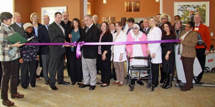 Wartburg recently celebrated the grand opening of their new outpatient rehabilitation center in Mount Vernon.