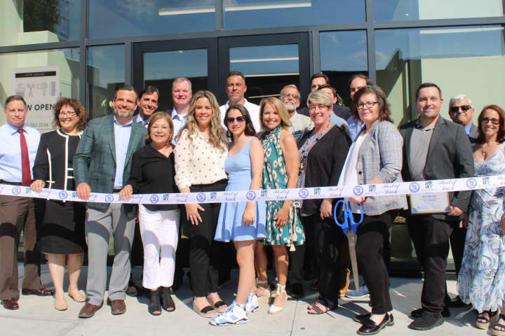 Katie Couric Helps Welcome High-End Hair Salon To New Rochelle