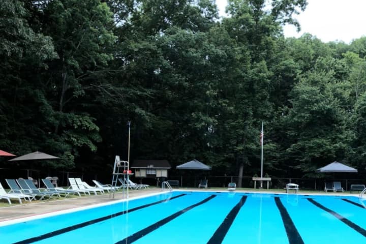 27 Sickened, 4 Hospitalized In Pool Chemical Exposure During NJ Swimming Lessons
