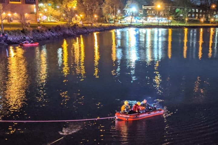 Firefighters Rescue Suicidal Accused Burglar Who Jumped Into Shallow Hackensack River
