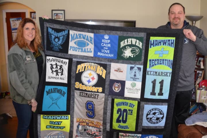 Wyckoff Church Group Knits Hometown-Themed Quilt For Mahwah Lifer