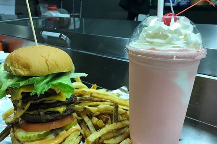 Hudson Valley Eatery Takes Home 'People's Choice' Award In NY State Best Burger Contest