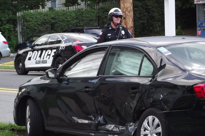 Guess How Many Tickets Glen Rock PD Wrote In Distracted Driver Crackdown