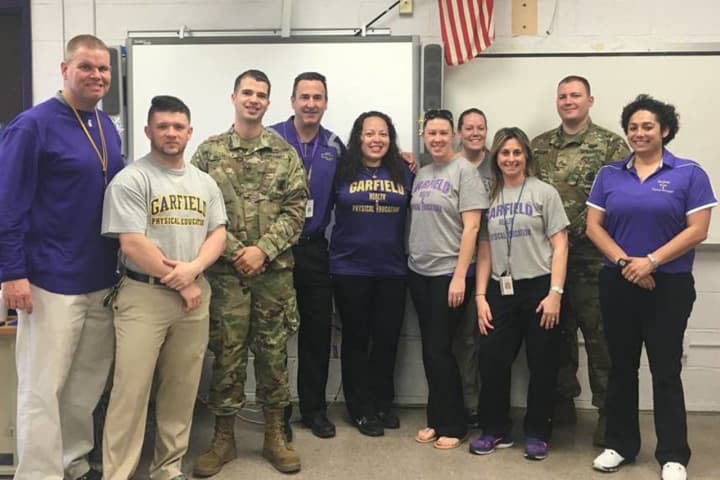 Garfield, Army Staff Team Up For Gym Class