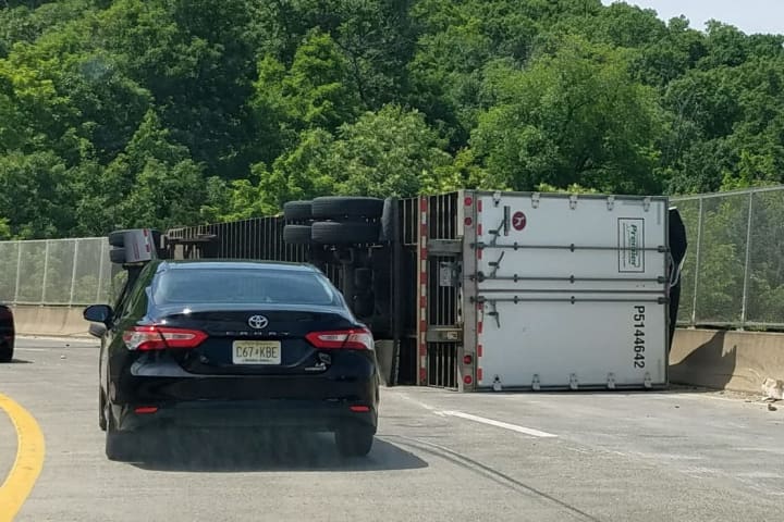 Tractor-Trailer Rollover At State Line Closes Route 287 Overpass