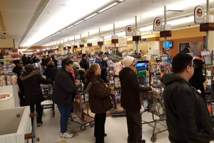 Hackensack Supermarket Overflows Ahead Of Snowstorm