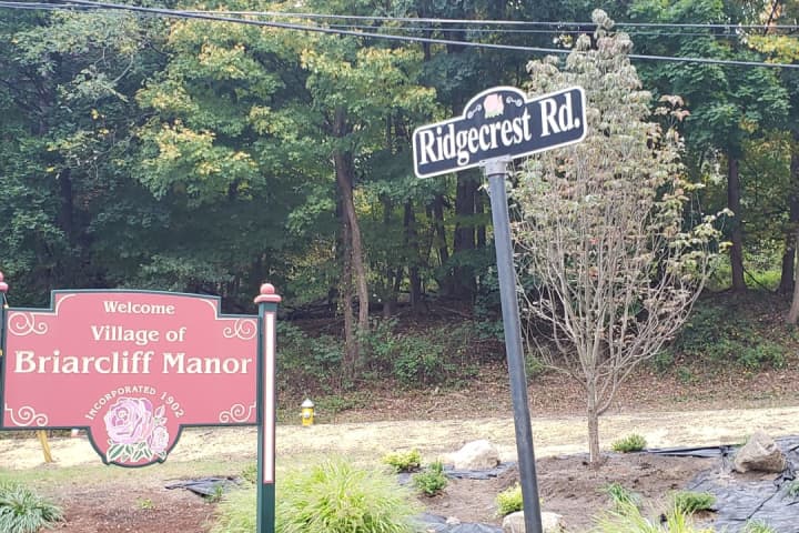 Nearly Two Dozen Rose-Adorned Street Signs Stolen In Briarcliff Manor
