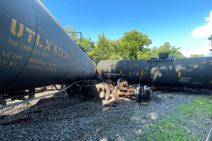 Train Derailed, 30 Cars Overturned In York County