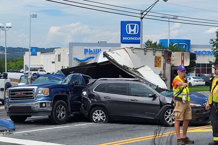 Six Hospitalized When Allentown-Bound Tractor Trailer Flips Onto Cars In NJ