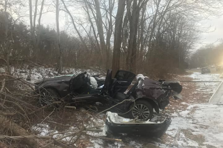 Pregnant Woman, Two Children Injured In Fairfield County Crash