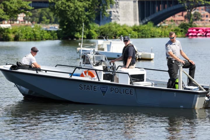 Search Continues For Man Who Jumped Into Merrimack River To Avoid Arrest