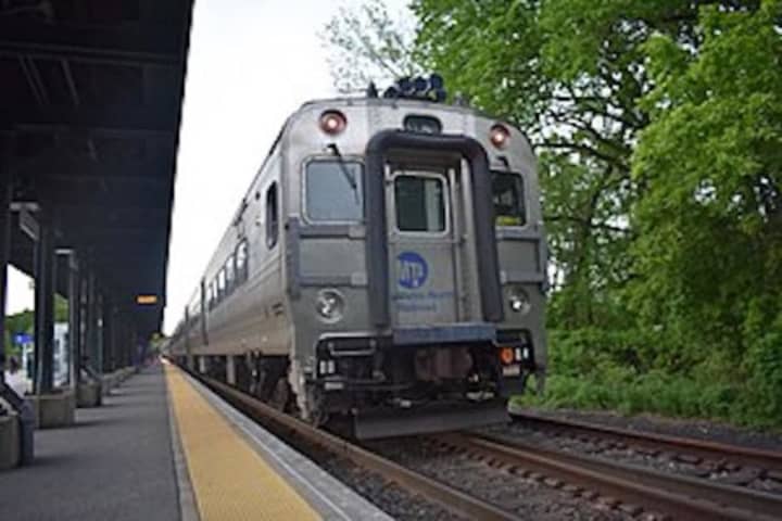 Metro-North Bans Alcohol On All Trains During St. Patrick’s Day Weekend