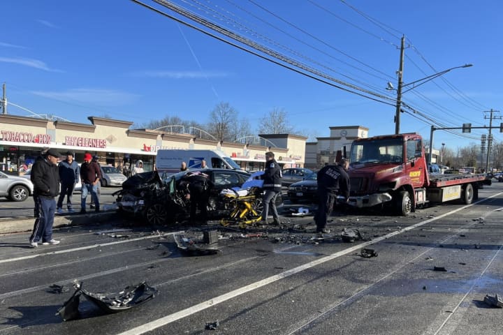 1 Dead, 2 Injured In 3-Vehicle Crash In Area