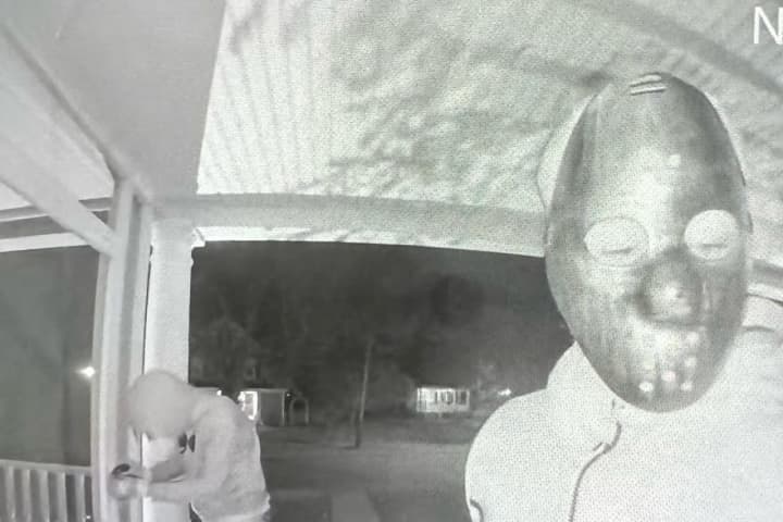 'Friday the 13th' Mask Wearing Suspect Attempts Break-In: Verona PD