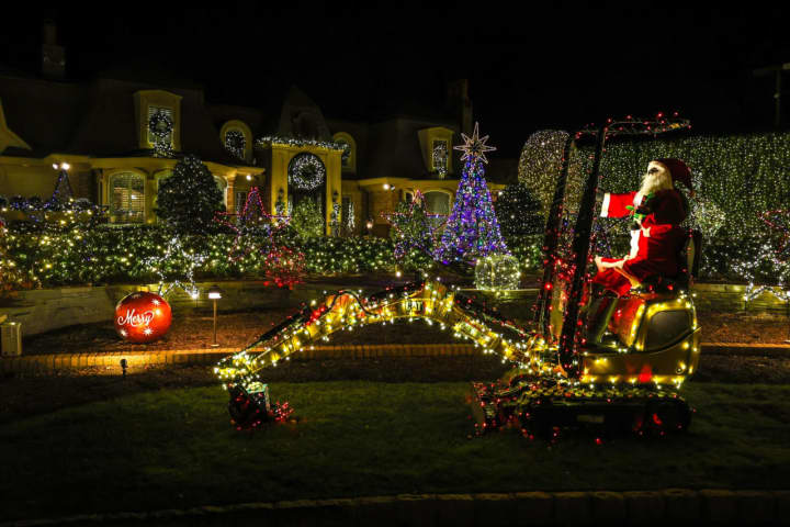 Most Spectacular Christmas Light Displays To See This Year In North Jersey