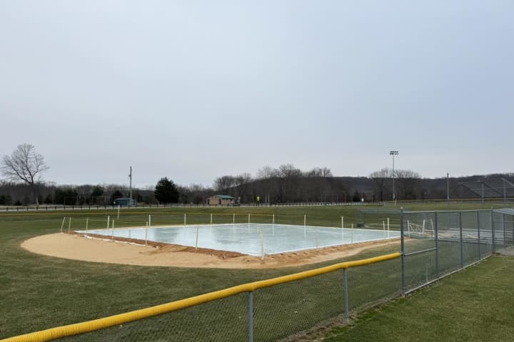 Township Waiting On Weather To Reopen Skating Rink At Morris County Park