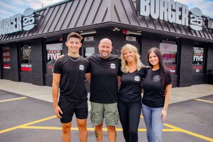 Toms River Family Brings Popular Burger Chain To Brick