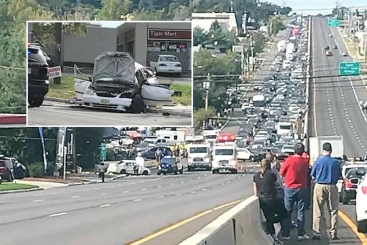 UPDATE: 8 Vehicles Hit, Driver Seriously Hurt In Utility Pole Crash That Closed Route 17