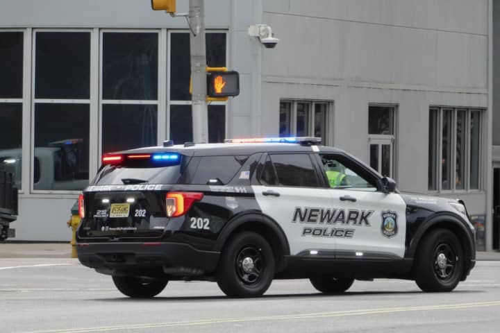 Car Transporting Gunshot Victim To Hospital Overturns: Newark PD (UPDATED)