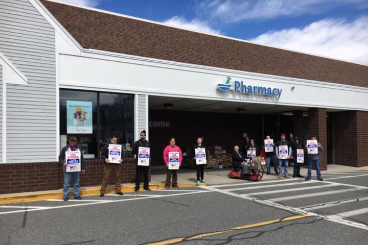 Stop & Shop Workers Go On Strike In Connecticut, Two Other States