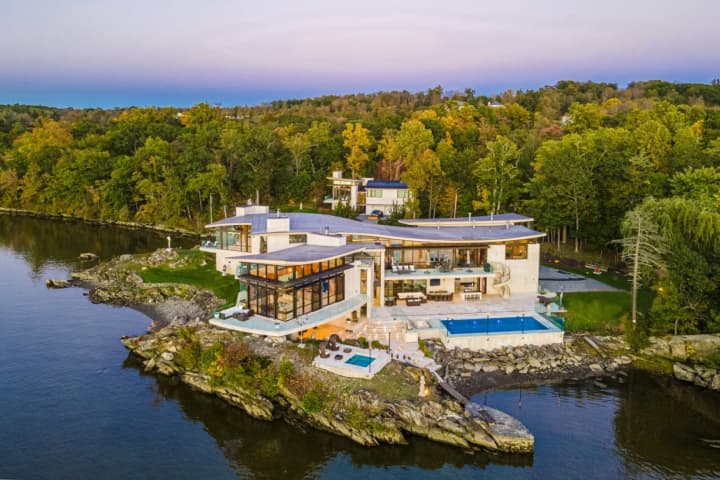 Hyde Park Estate Overlooking Hudson River Hits Market At $45,000,000